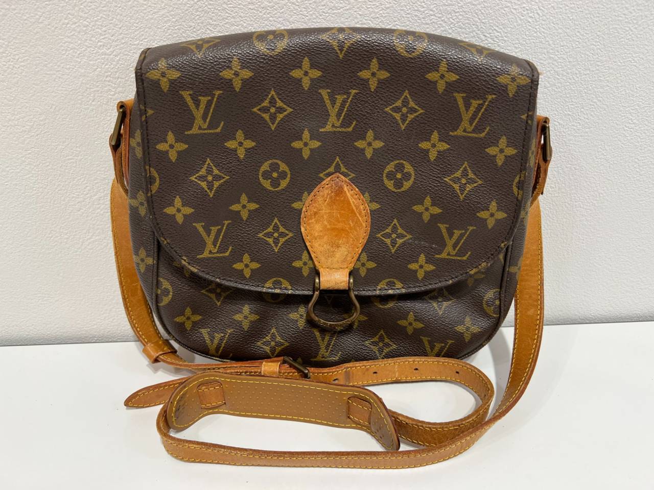 LOUIS VUITTON バッグ