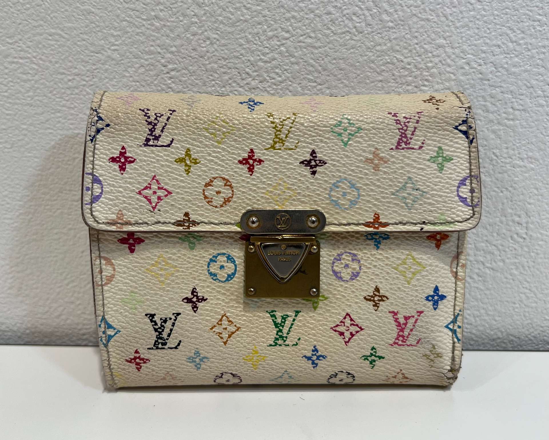 LV 二つ折り財布