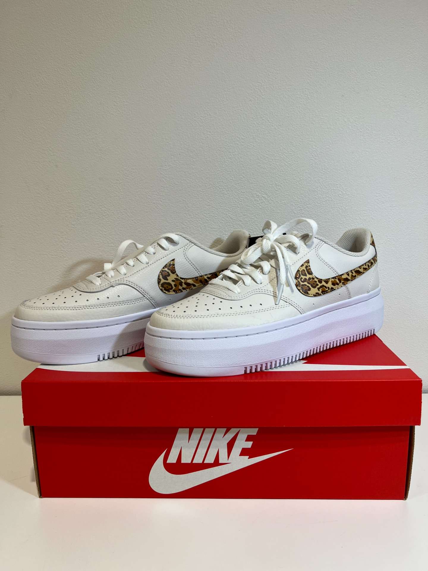 NIKE シューズ