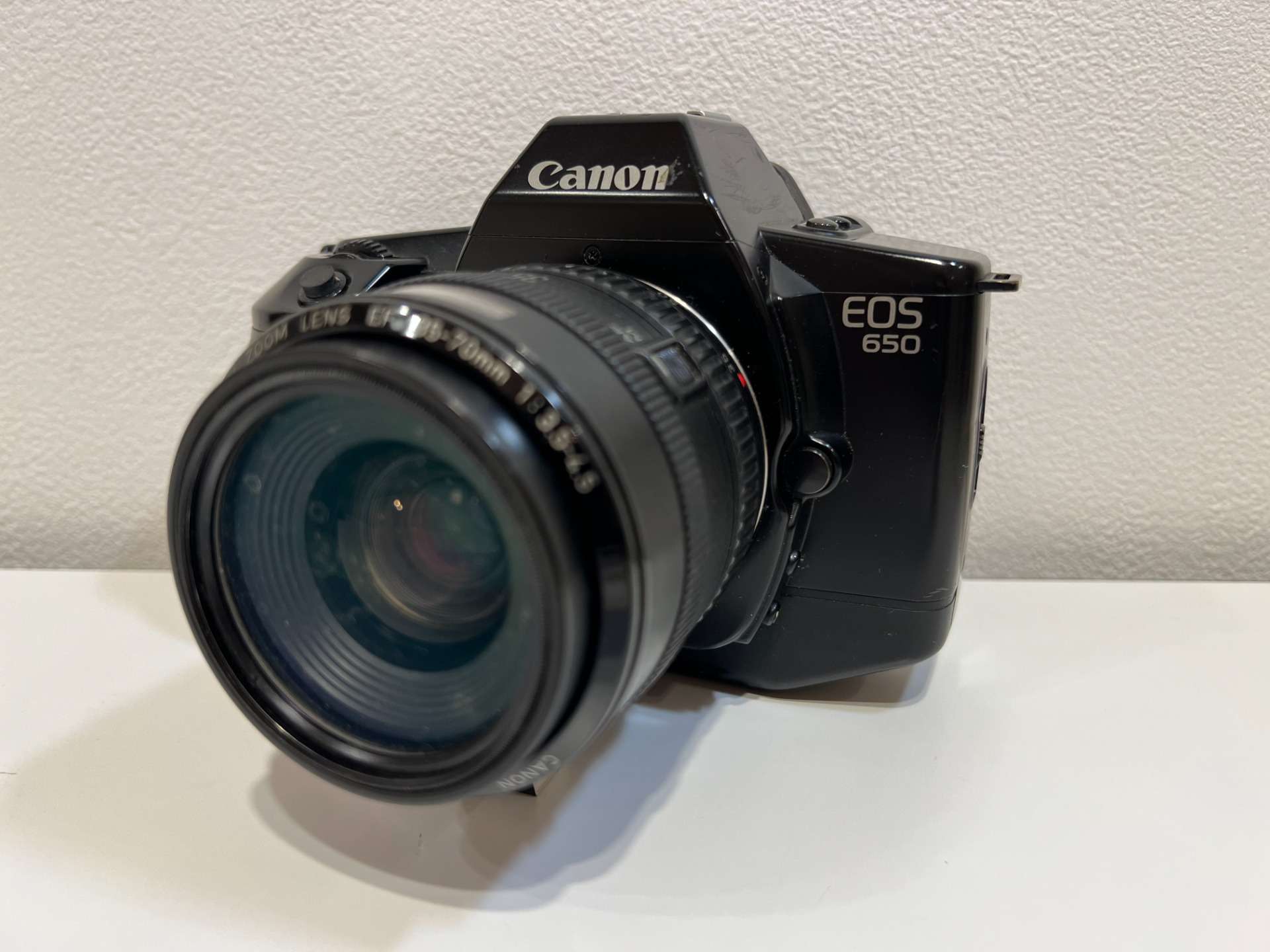 EOS 650